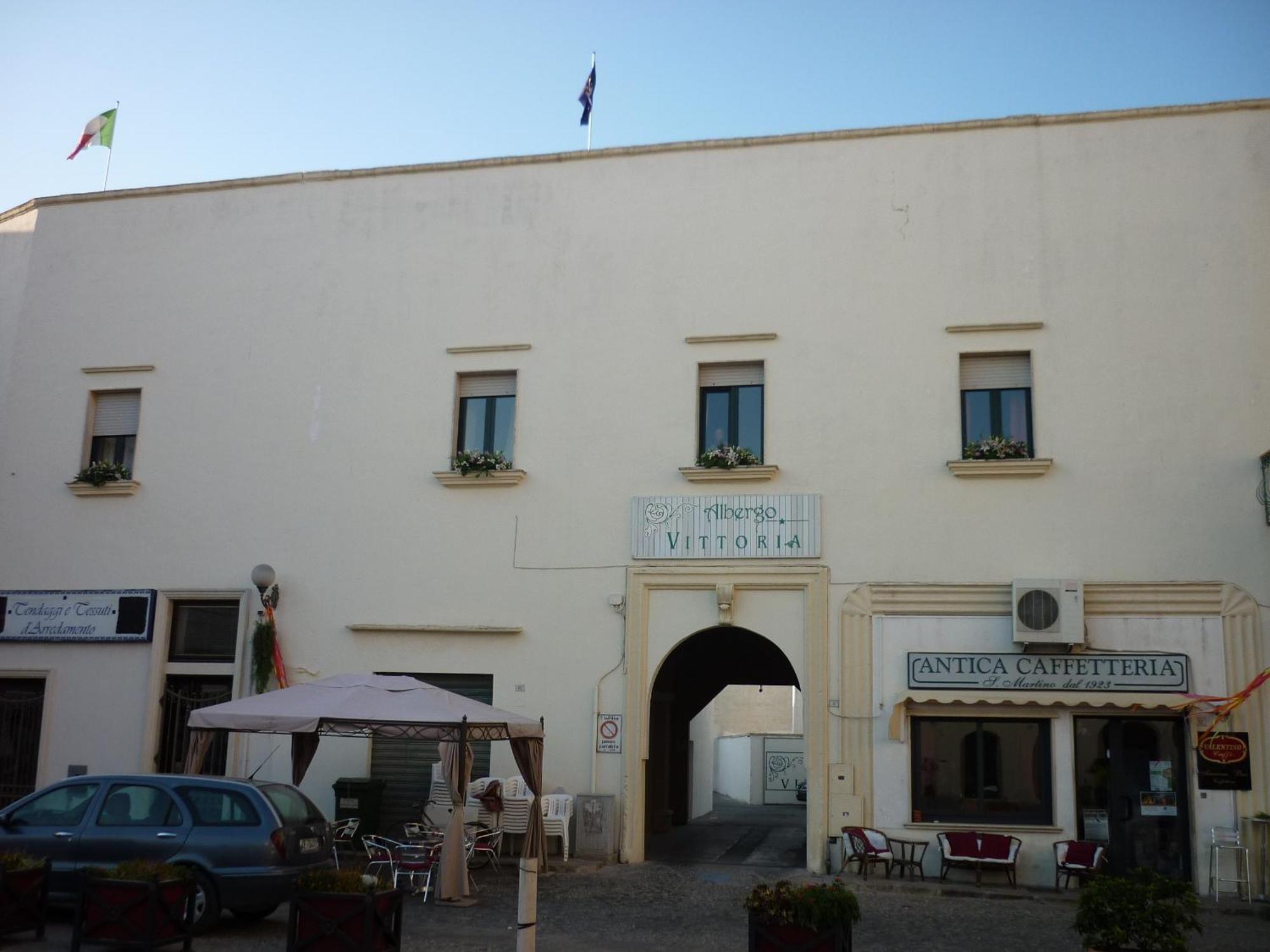 Albergo Vittoria Taviano  Exterior photo