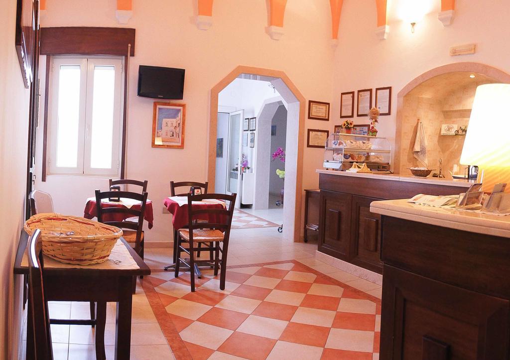Albergo Vittoria Taviano  Exterior photo